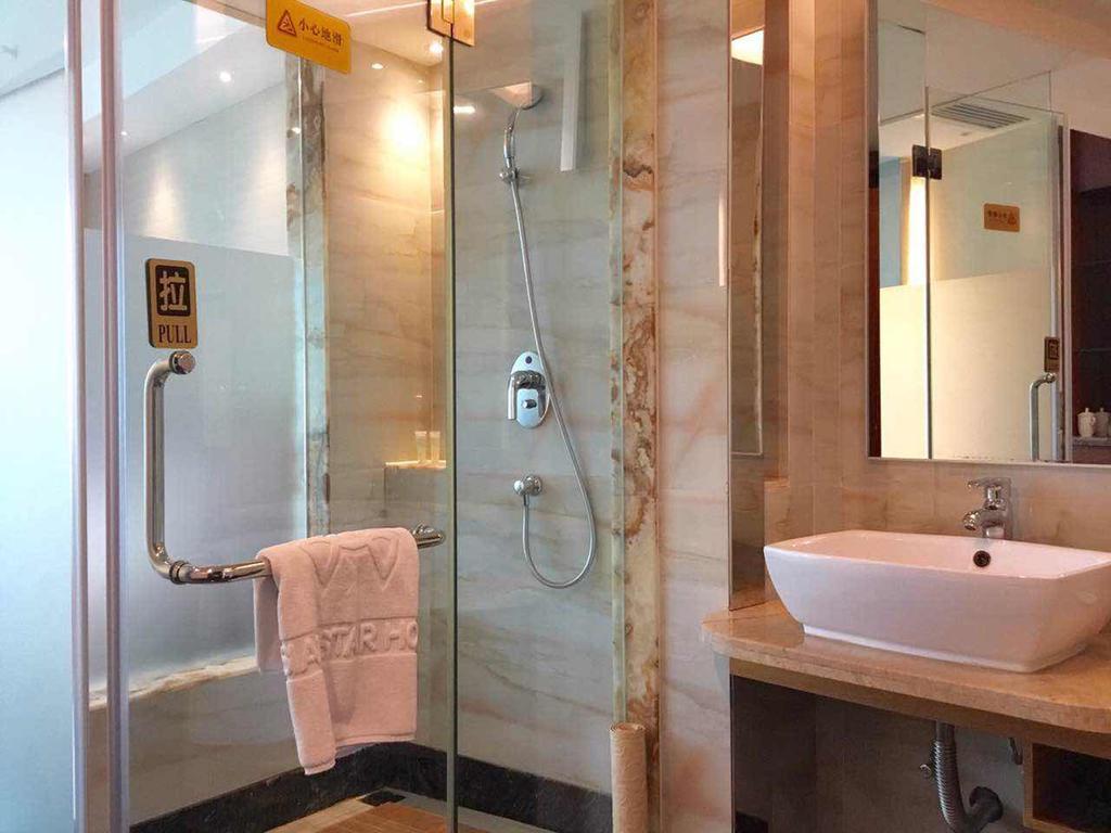 Asian Star Hotel Zhuhai Bagian luar foto