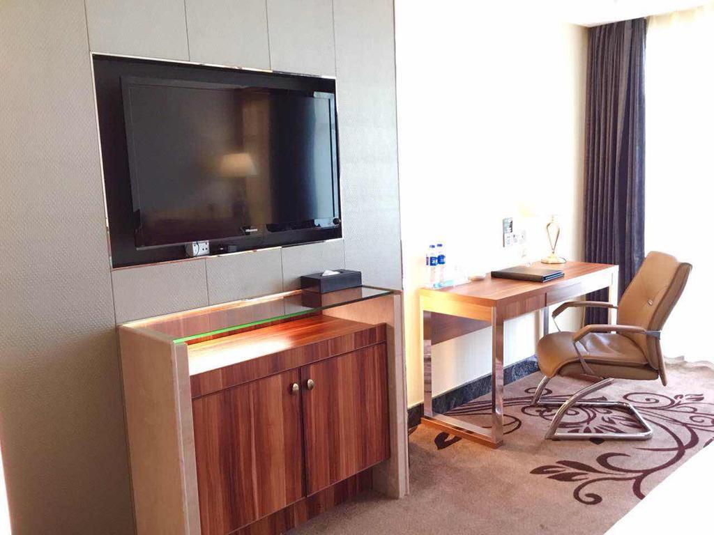 Asian Star Hotel Zhuhai Bagian luar foto