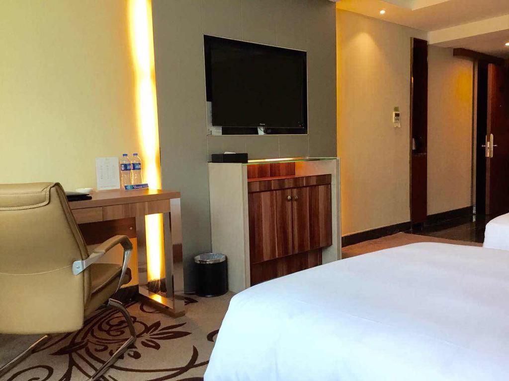 Asian Star Hotel Zhuhai Bagian luar foto
