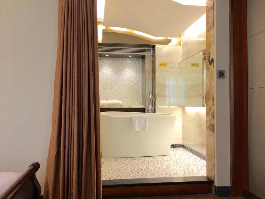 Asian Star Hotel Zhuhai Bagian luar foto