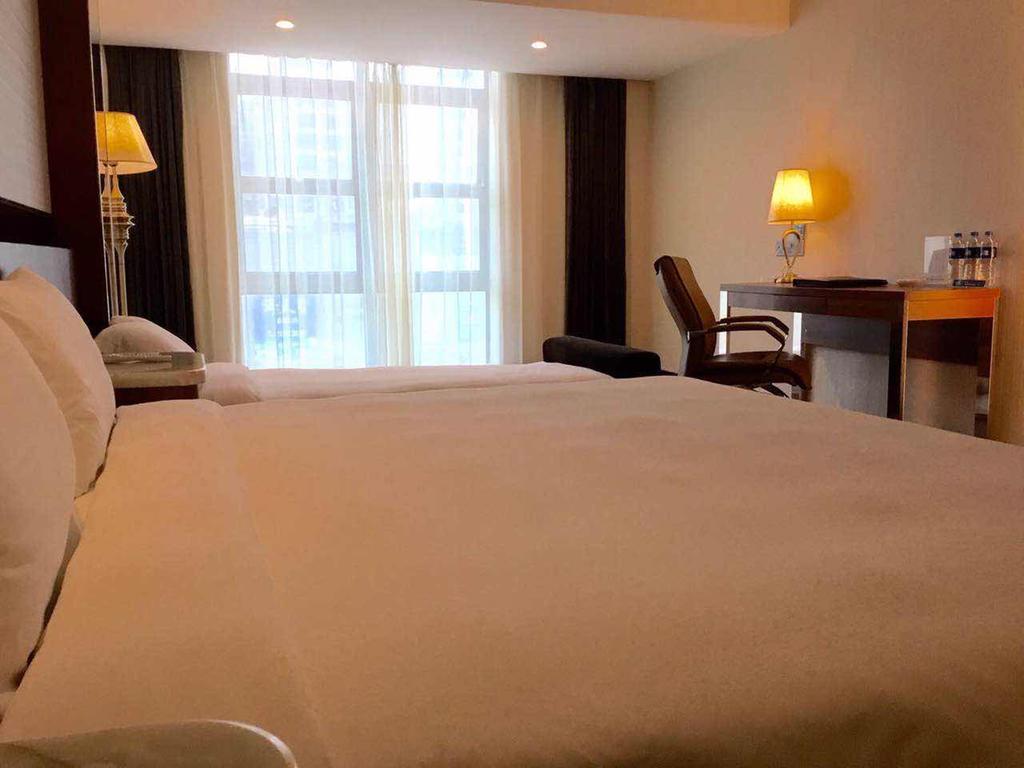 Asian Star Hotel Zhuhai Bagian luar foto